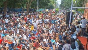 লাগাতার কর্মসূচিতে অবরুদ্ধ নগর ভবন, নাগরিক সেবা বন্ধ