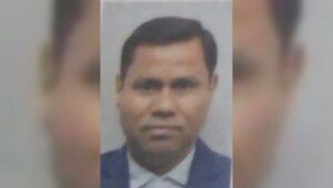 বিমানবন্দরে তল্লাশির সময় যাত্রীর মৃত্যু