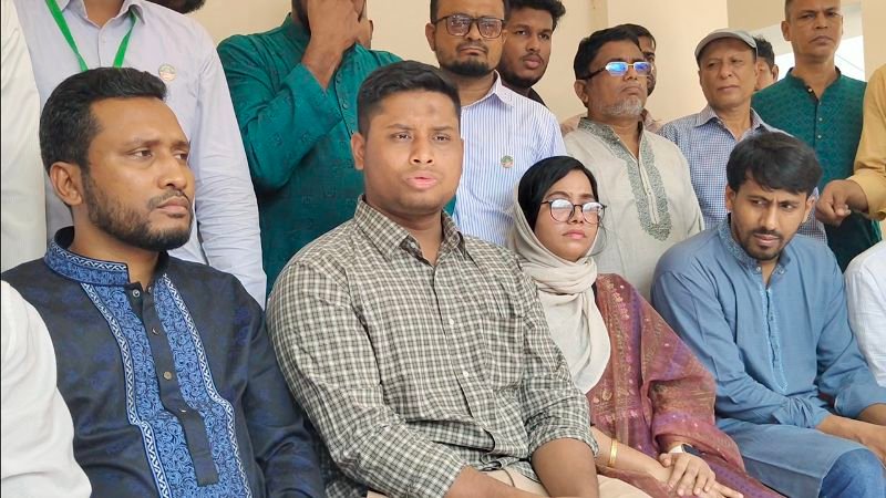 বিএনপি-জামায়াতের সঙ্গে এনসিপির দূরত্বের কথাটি সত্য নয়: হাসনাত আবদুল্লাহ
