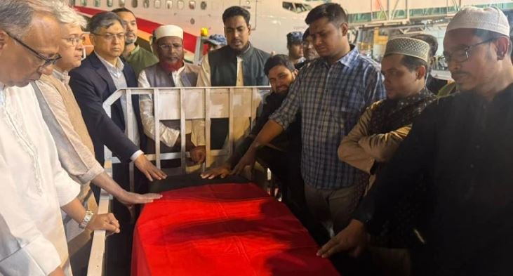 কফিনবন্দি হয়ে দেশে ফিরলেন ওসমান হাদি
