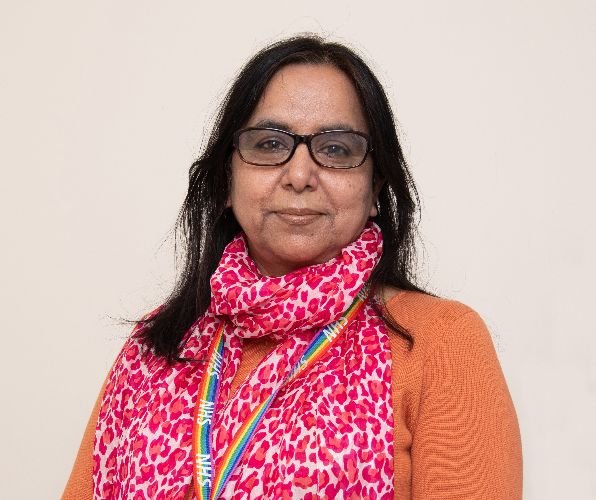 এনএইচএস ১১১ কী, কখন এটির সাহায্য নেবেন?