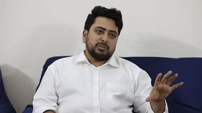 এই অথর্ব নির্বাচন কমিশনের অধীনে সুষ্ঠু নির্বাচন সম্ভব নয় : নাহিদ