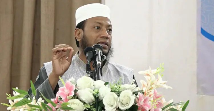 কুষ্টিয়ায় এত ক্ষমতা নিয়ে কে চলে আমি দেখবো: আমির হামজা