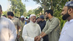 যাত্রীরা টিকিট কিনতে গিয়ে দেখেছেন অব্যবস্থাপনা, চাঁদাবাজি: জামায়াত আমির