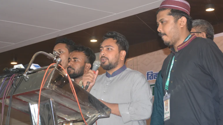 সরকারকে বলব, গণভোটের রায় বাস্তবায়ন করুন: নাহিদ ইসলাম