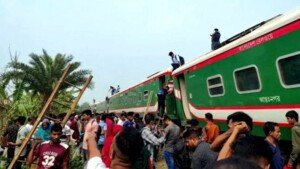 ট্রেনের ৯ বগি লাইনচ্যুতে আহত ৪৭