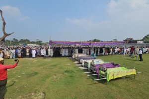 দুর্ঘটনায় বর-কনেসহ নিহত ১৪ : হাজারো মানুষের উপস্থিতিতে জানাজা, পাশাপাশি ৯ স্বজনের দাফন
