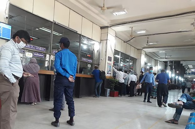 জ্বালানিসংকট আগামীকাল থেকে নতুন সময়ে অফিস-ব্যাংক, মার্কেট বন্ধ সন্ধ্যা ৬টায়