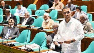৩৭ হাজার ৮১৪টি পরিবারের ‘নারী প্রধানকে’ ফ্যামিলি কার্ডের মাধ্যমে টাকা দেওয়া হয়েছে : সংসদে প্রধানমন্ত্রী