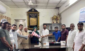 বড়লেখা পৌর প্রশাসকের সাথে হাজীগঞ্জ বাজার ব্যবসায়ী সমিতির নেতৃবৃন্দের মতবিনিময়