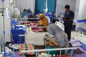 দুই মাসে হামে প্রাণ গেল ৪৫১ শিশুর