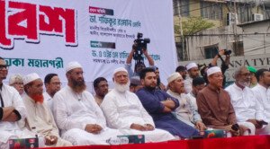 বিচার নিশ্চিত না করলে সরকার ৫ বছর টিকতে পারবে না: নাহিদ