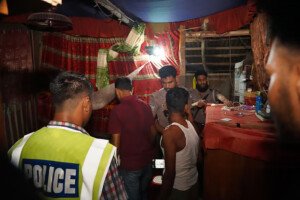খুলনায় পুলিশের বিশেষ অভিযান শুরু, ‘গ্রেনেড বাবু’র দুই সহযোগীসহ গ্রেপ্তার ৫৯