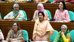 হাসিনাকে ফিরিয়ে এনে চেয়ারে বসিয়ে ইলেকট্রিক শক দিতে হবে