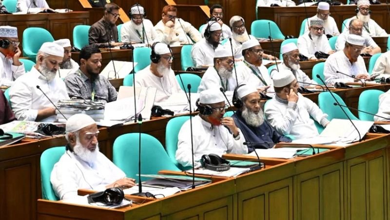 সংবিধান সংশোধনে বিশেষ কমিটি, প্রত্যাখ্যান করে বিরোধী দলের ওয়াকআউট
