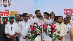 প্রধানমন্ত্রীকে ‘লাল কার্ড’ দেখানোর হুঁশিয়ারি পাটোয়ারীর