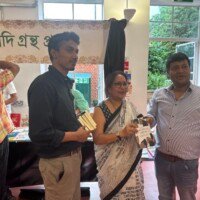 লন্ডন বইমেলায় ড. আজিজুল আম্বিয়ার সময়, সমাজ ও রাষ্ট্রচিন্তা’ গ্রন্থের প্রকাশ