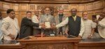 সাংবাদিক বকশী ইকবাল আহমদকে ক্রয়ডন কাউন্সিলের সিভিক মেয়রের সংবর্ধনা