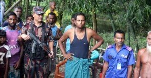 পঞ্চগড়ে বাংলাদেশিকে ধরে নিয়ে গেল বিএসএফ, প্রতিবাদে ভারতীয়কে ধরে আনলো গ্রামবাসী