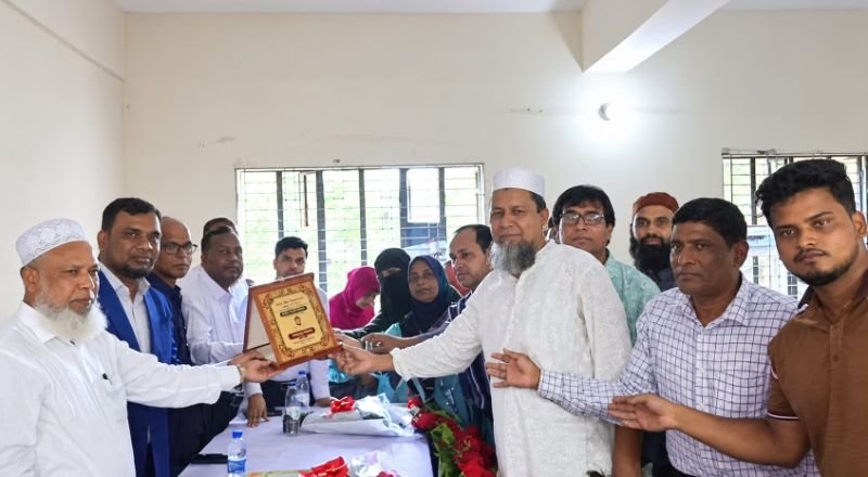 গোলাপগঞ্জে শিক্ষানুরাগী আবুল কালামকে সংবর্ধনা